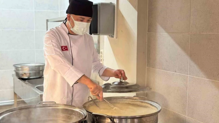 Aşevi Gönülleri Isıtıyor