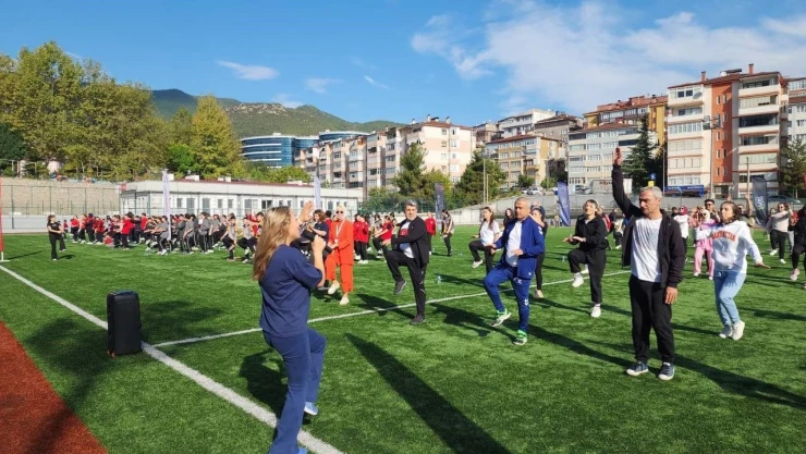 Karabük'te 'Dünya Yürüyüş Günü' Etkinliği Düzenlendi