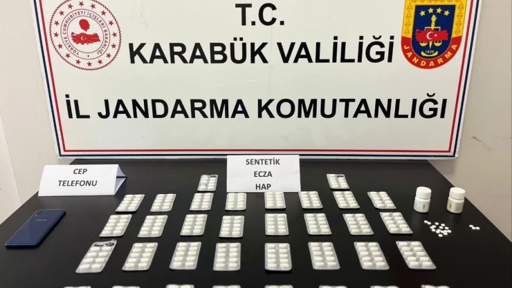 Karabük'te 353 Adet Sentetik Ecza Hapı Ele Geçirildi