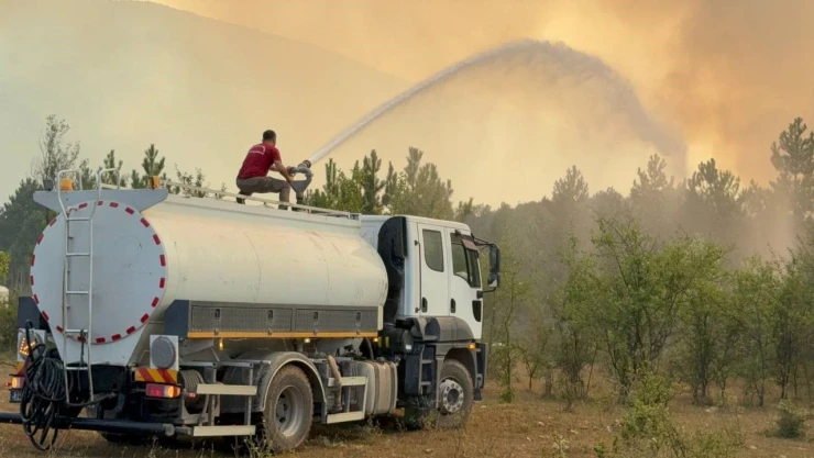 Karabük'te 54 Saattir Orman Yangını Sürüyor