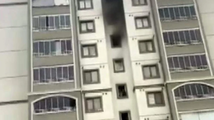 Karabük'te 9 Katlı Binada Çıkan Yangın Paniğe Neden Oldu