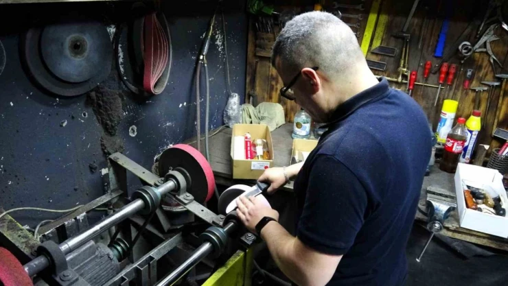 Bıçak Bileyicilerinin Bayram Mesaisi Başladı