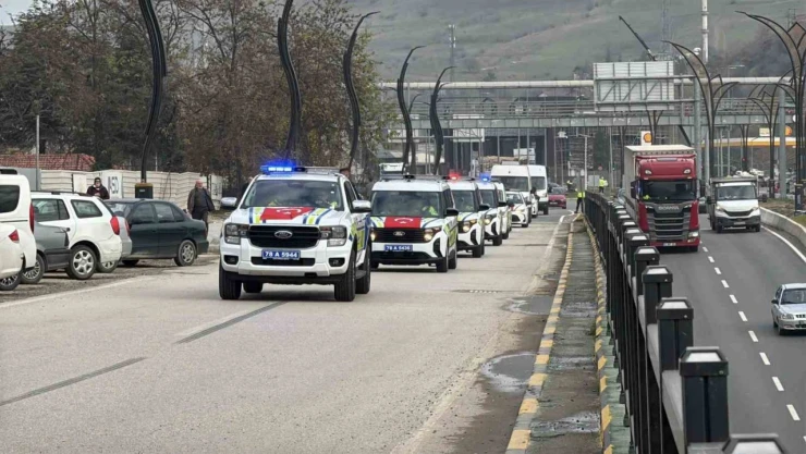Karabük'te Emniyet Ve Jandarmaya 47 Yeni Araç Tahsisi Yapıldı