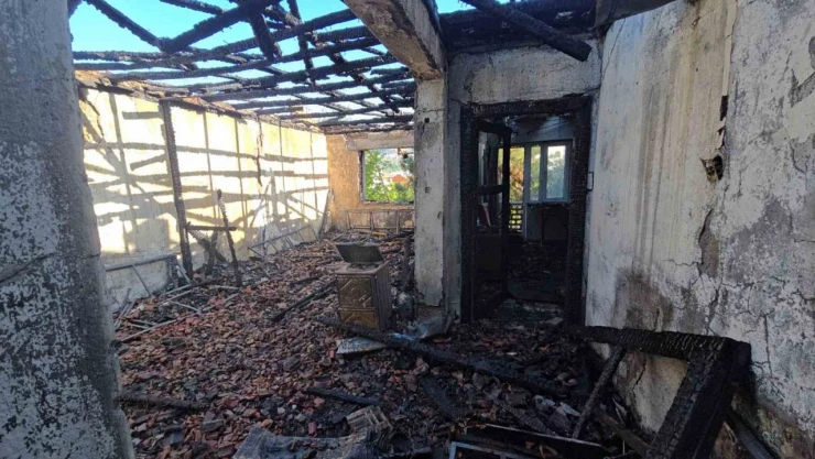 Karabük'te Ev Yangını