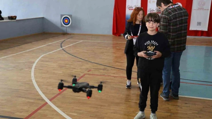 Karabük'te Gençler Teknolojiyle Yarıştı