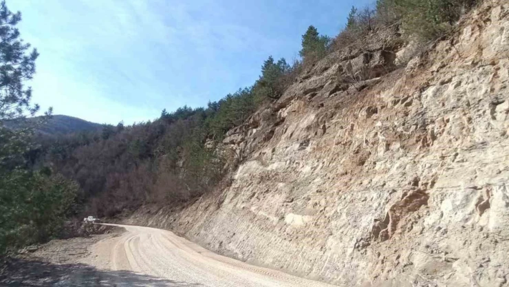 Heyelanda Ulaşıma Kapanan Yol Tekrar Açıldı