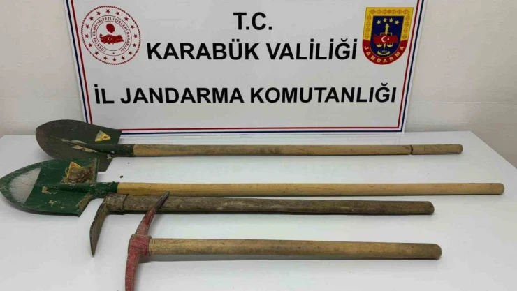 Karabük'te İzinsiz Kazı Yapan 3 Kişi Yakalandı