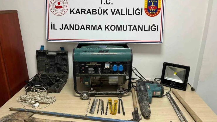 Karabük'te Kaçak Kazıya Suçüstü