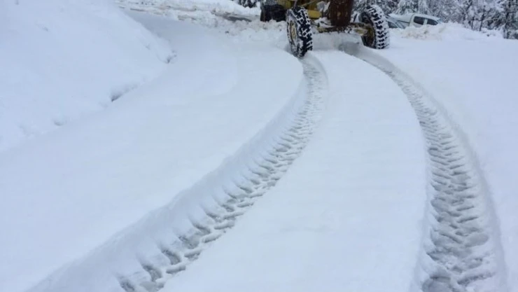 107 Köy Yolundan 73'ü Ulaşıma Açıldı