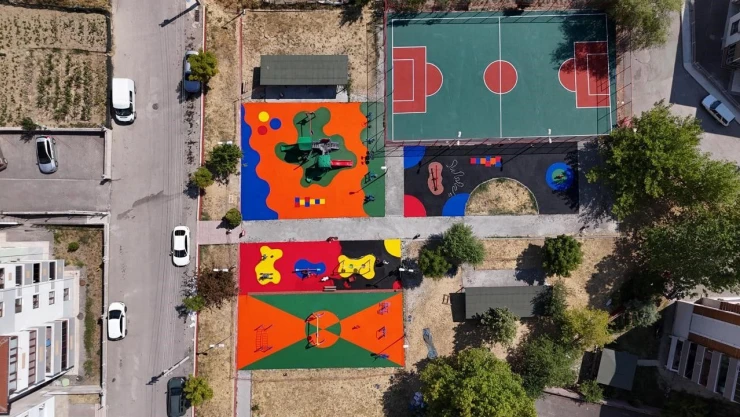 Karabük'te Park Ve Spor Alanları Yenileniyor