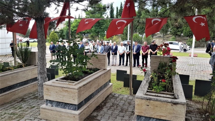 Karabük'te şehitler için Kuran-ı Kerim okunup dua edildi