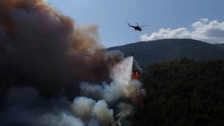 Karabük'teki Orman Yangınına Havadan Ve Karadan Müdahale Sürüyor