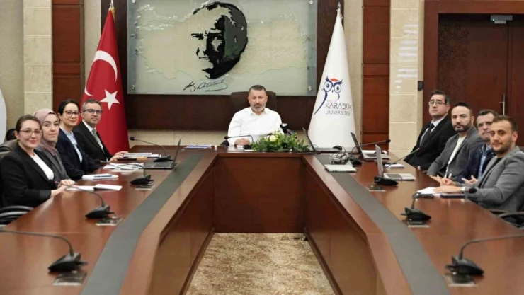 Karabük Üniversitesi Kamu Politikaları Üretiyor