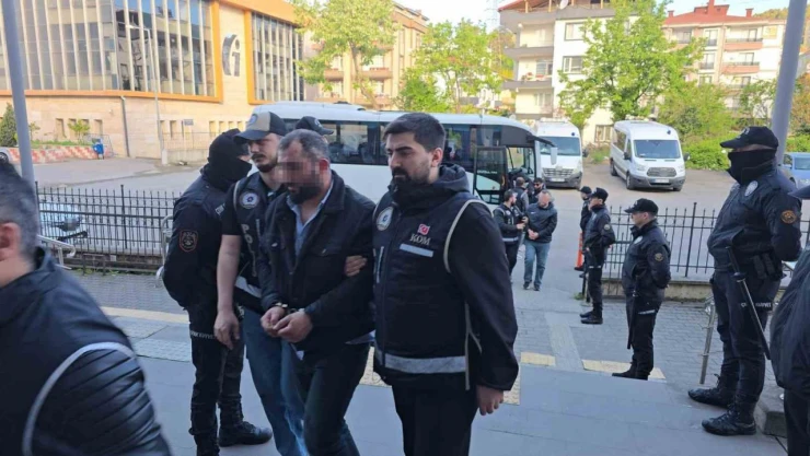 Karadeniz Ereğli'de Silah Kaçakçılığı Operasyonu
