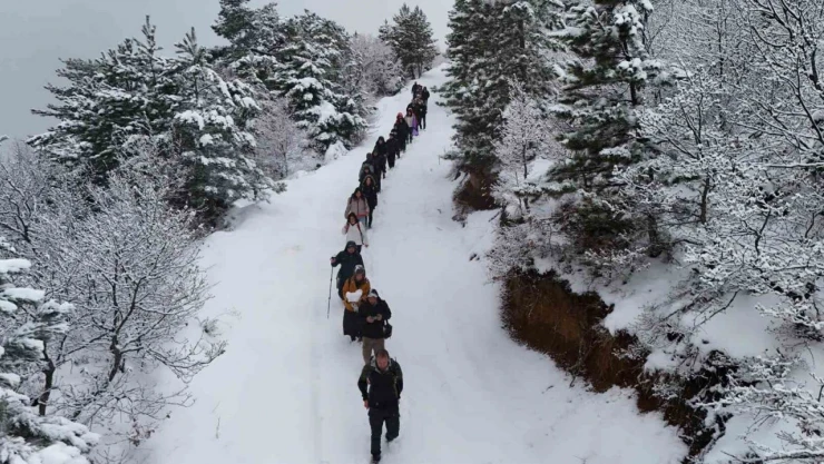 Karın Tadını Yürüyüş Yaparak Çıkardılar