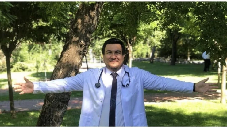 Yangın Faciasında Ölen Doktorun Adı Hastanede Yaşayacak