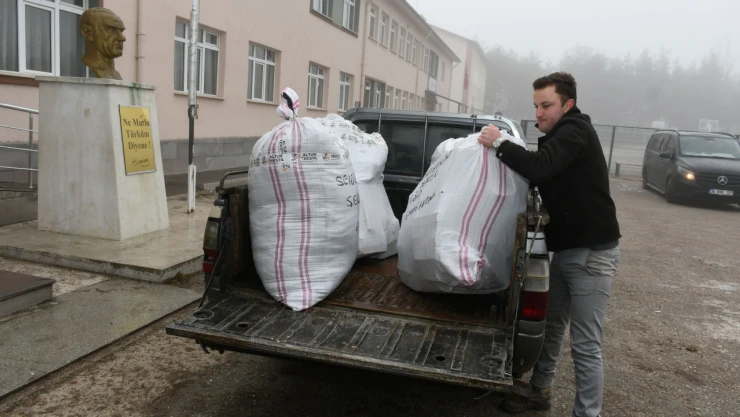 KAST-KADER Kışlık Yardımlarını Ulaştırdı