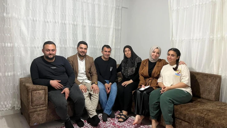 Kastamonu AK Gençlik'ten depremzede ailelere ziyaret