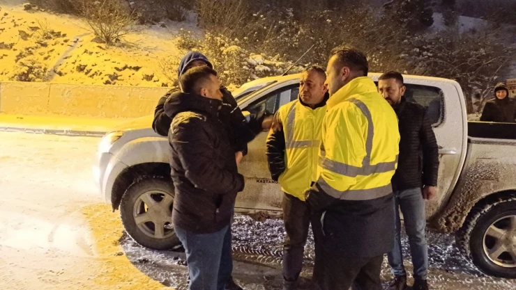 Kastamonu Belediyesi'nden Karla Mücadele Çalışmaları