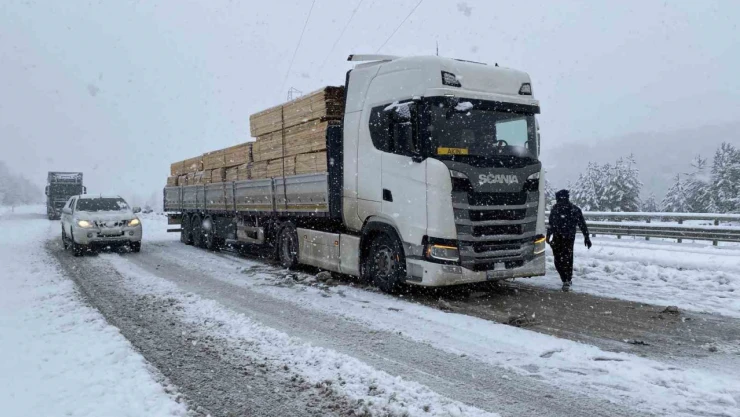 Kastamonu'da 430 Köy Yolu Kapandı