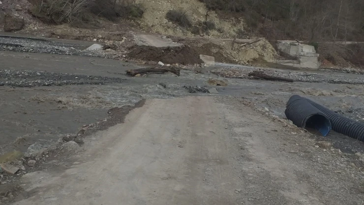 Kastamonu'da 4 Köy Yolu Ulaşıma Kapandı