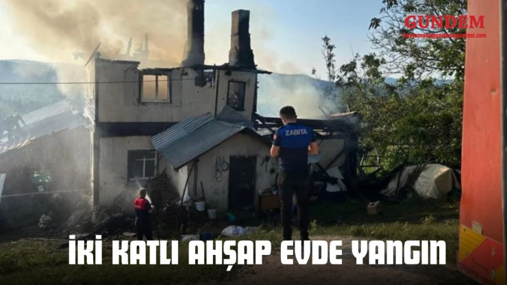 Kastamonu'da İki Katlı Ahşap Evde Yangın