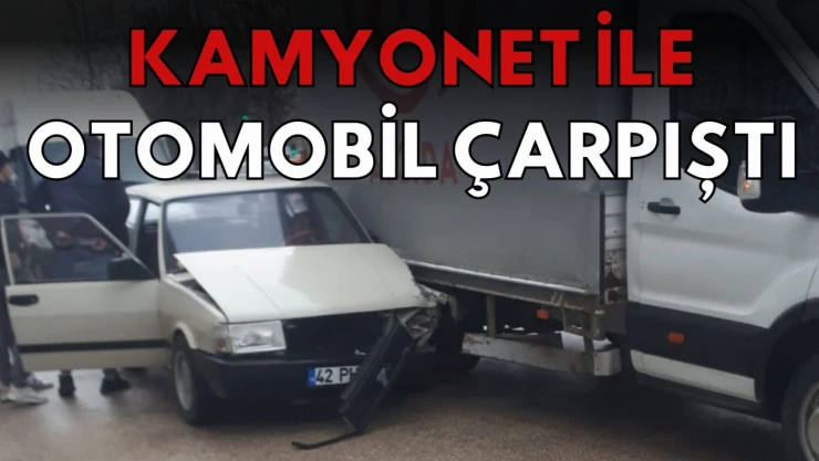 Kastamonu'da Kamyonet ile Otomobil Çarpıştı: 1 Yaralı