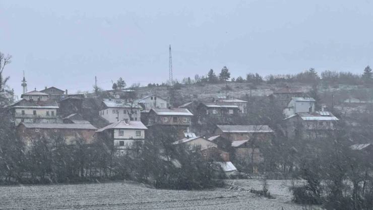 Kastamonu'da Yollar Beyaza Büründü