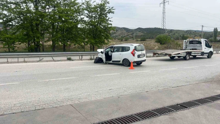 Tırın Dorsesine Arkadan Çarptı