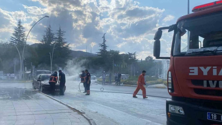 Seyir Halindeki Otomobil Yandı