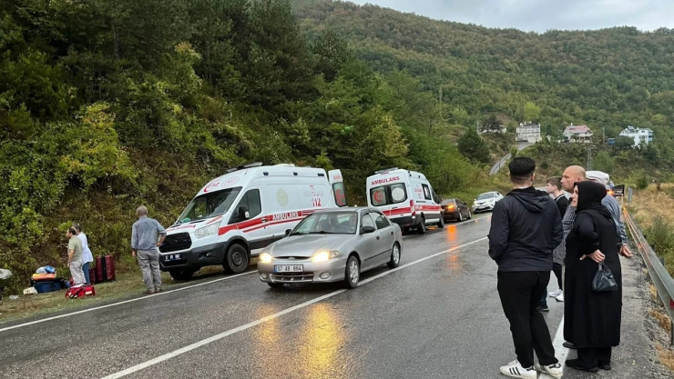 Kastamonu-İnebolu Karayolunda Kaza: 3 Yaralı