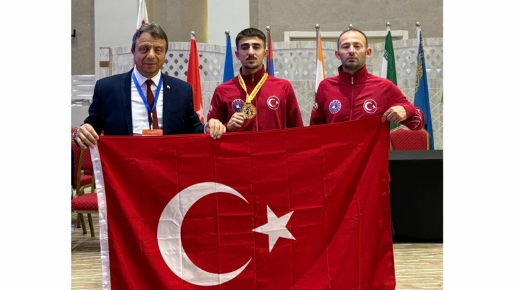 Kastamonu'nun Gururu Küçükoğlu, Gürcistan'da İstiklal Marşı'nı Dinletti!