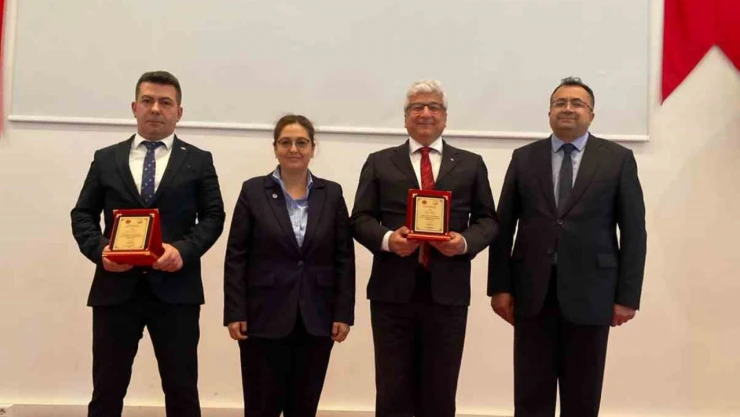 Kastamonu Üniversitesi İktisadi ve İdari Bilimler Fakültesi'ne Proje Ödülü