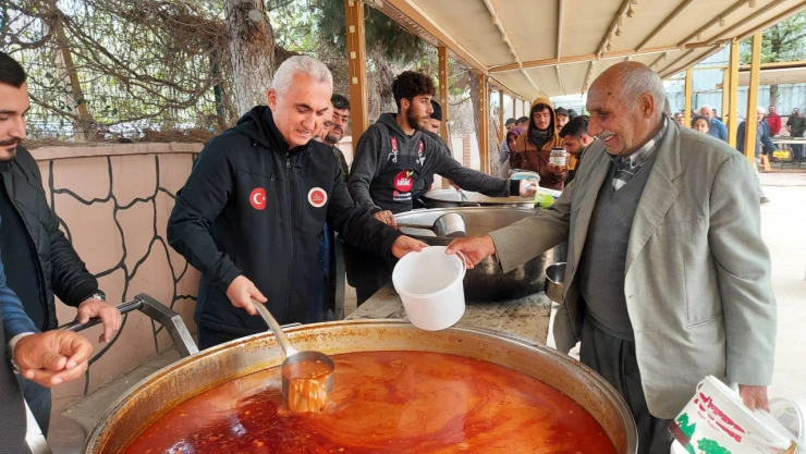 Kastamonu Valisi Avni Çakır'ın Islahiye'deki çalışmaları sürüyor