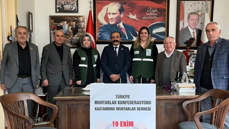 Kastamonu Yeşilay'dan Muhtarlar Günü Ziyareti