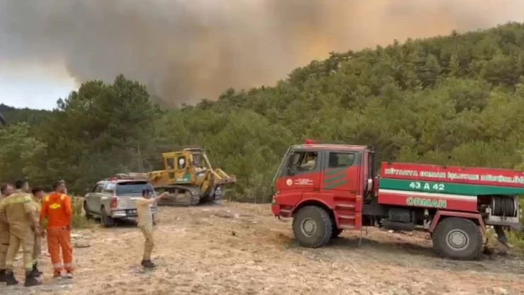 Kastamonulu Müdür Alevlerin Ortasında Kaldı