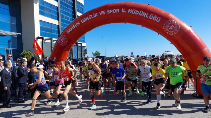 Kastamonulu Sporcular 19 Mayıs Yarı Maratonu'na Katıldı