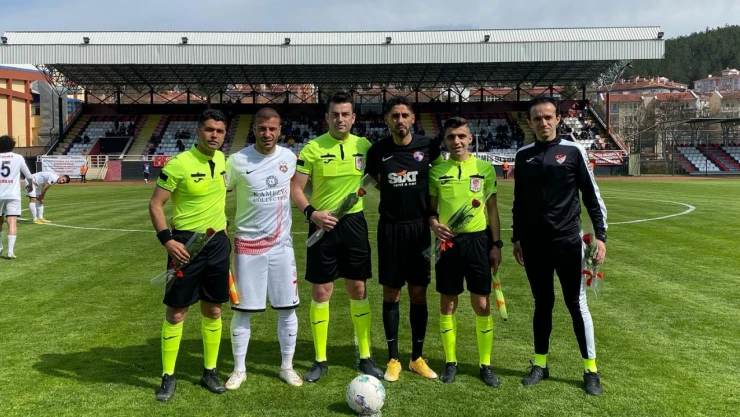 Kastamonuspor-İskenderun maçında ilk yarı tamamlandı