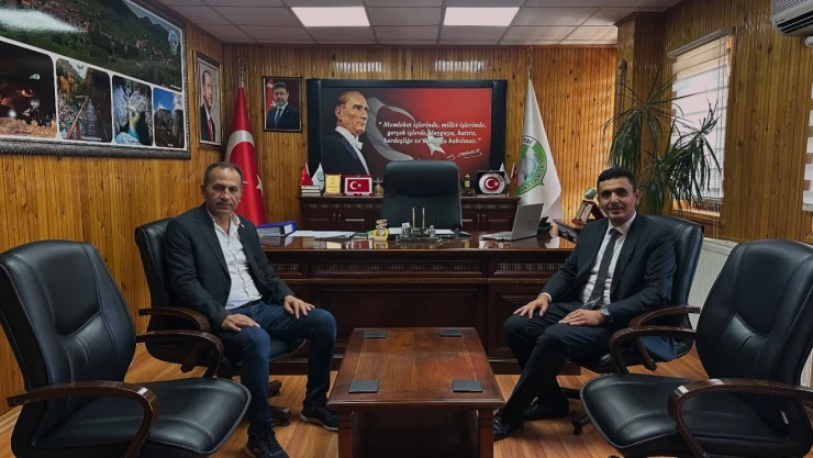 Kaymakam Karaselvi'den Başkan Arı'ya Ziyaret