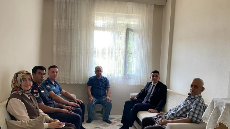 Kaymakam Karaselvi Gazileri Ziyaret Etti