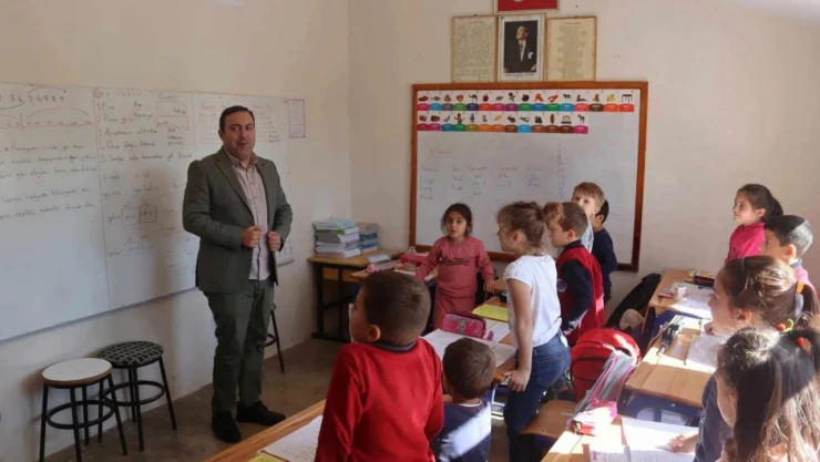Kaymakam Karataş'tan okullara ziyaret