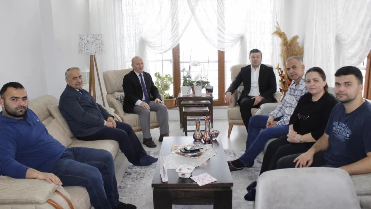 Kaymakam Necdet Uçar'dan Gazeteci Kadir Yıldırım'a Taziye Ziyareti