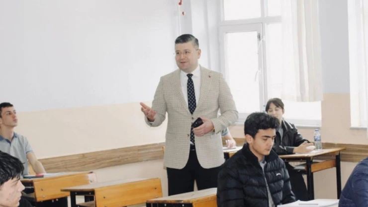 Kaymakam Uçar, İnebolu Anadolu Lisesi Öğrencileriyle Bir Araya Geldi