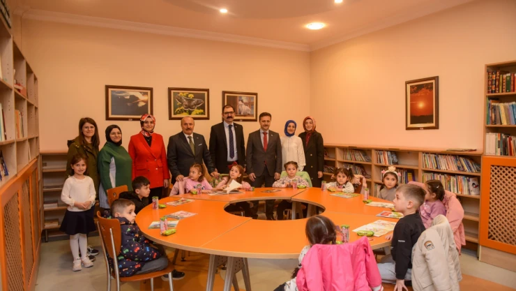 Kaymakam Ve Belediye Başkanından Öğrencilere Ziyaret