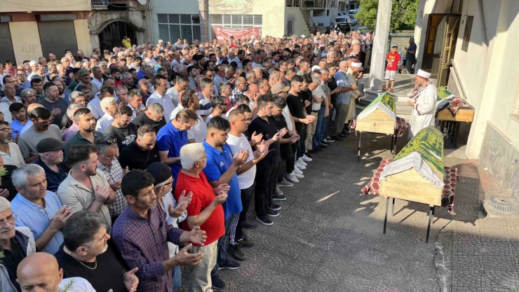 Kazada hayatını kaybeden aile toprağa verildi