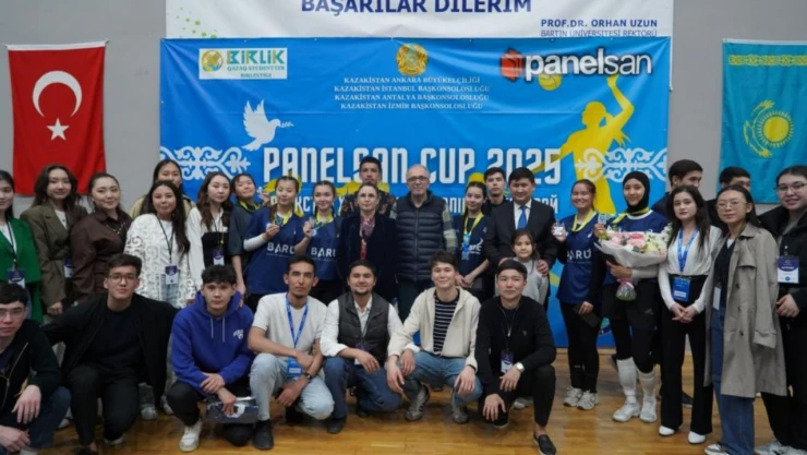 Kazakistanlı Öğrenciler Bartın'da Buluştu