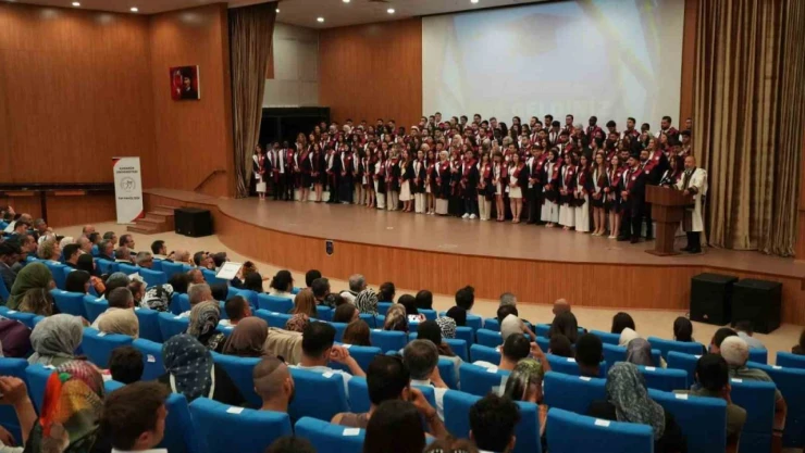 KBÜ Tıp Fakültesi Mezunları Hekimliğe İlk Adımını Attı