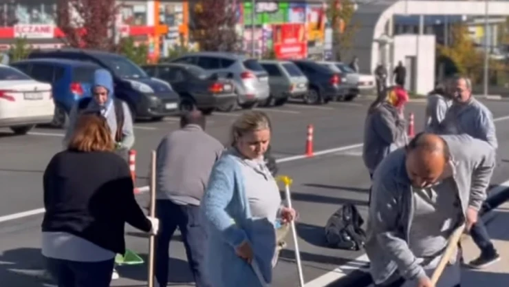 KEAH Bahçesinde Temizlik