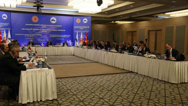 Başkan Dönmez: 'Gazze'de Kalıcı Ateşkese Varılması İçin İsrail ve Destekçileri Üzerinde Baskı Oluşturmak Zorundayız'