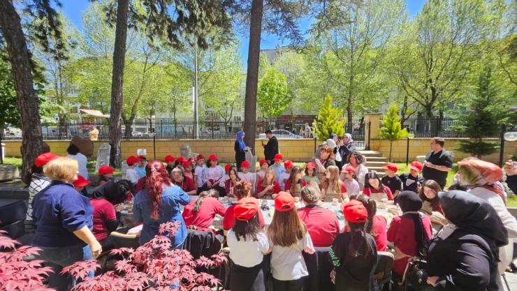 Killere Şekil Verdiler